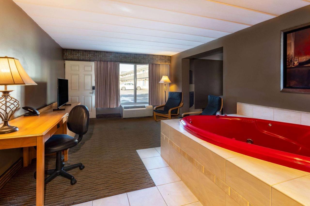Days Inn By Wyndham בירץ' רן מראה חיצוני תמונה
