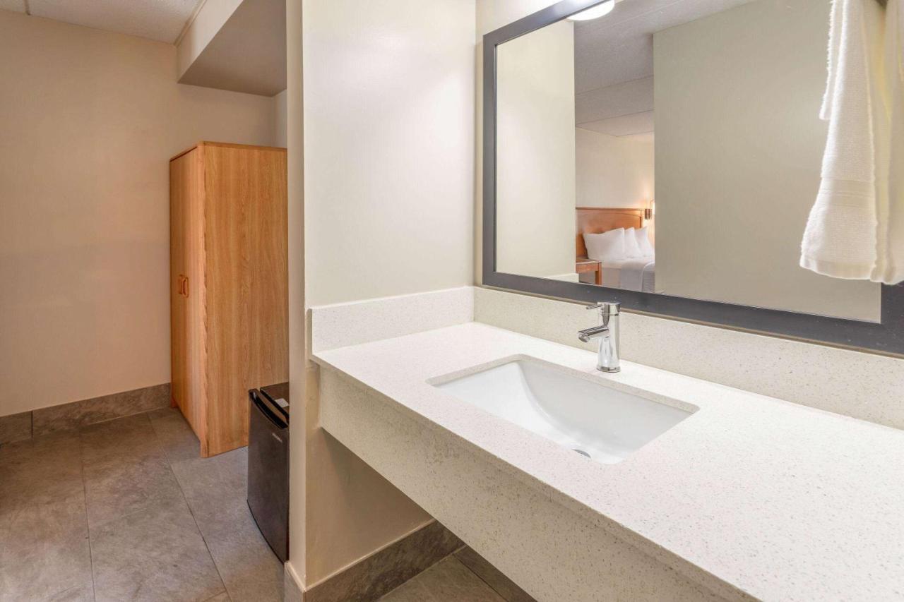 Days Inn By Wyndham בירץ' רן מראה חיצוני תמונה