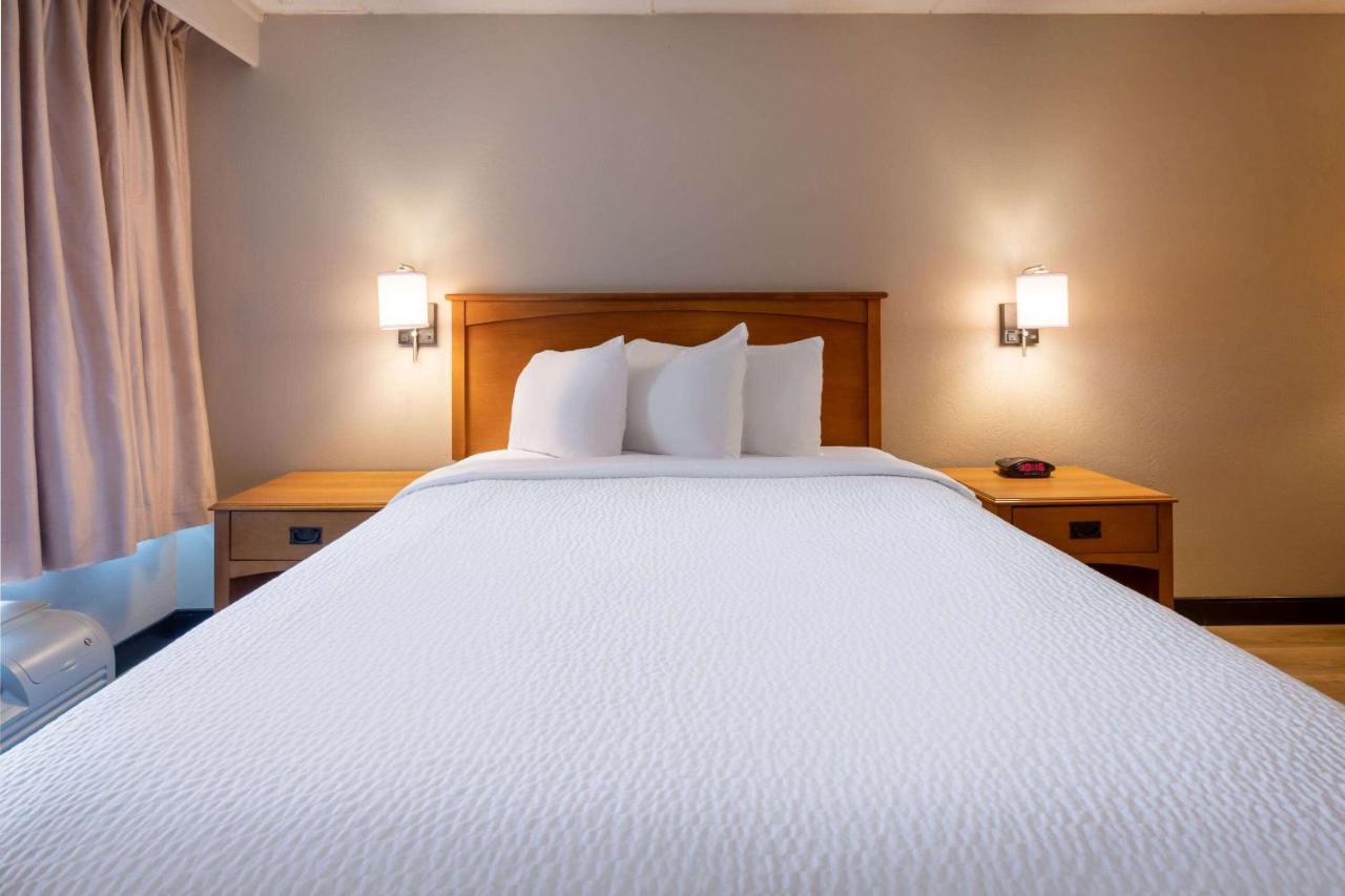 Days Inn By Wyndham בירץ' רן מראה חיצוני תמונה